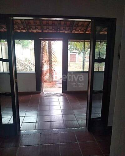 Casa à venda com 3 quartos, 1000m² - Foto 15