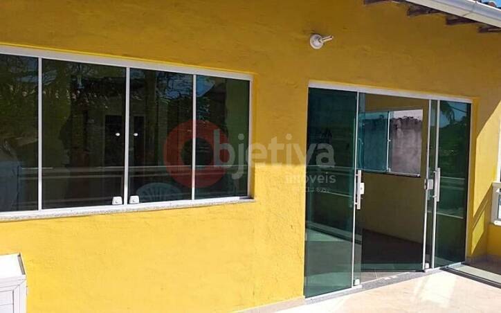 Casa à venda com 2 quartos, 150m² - Foto 1