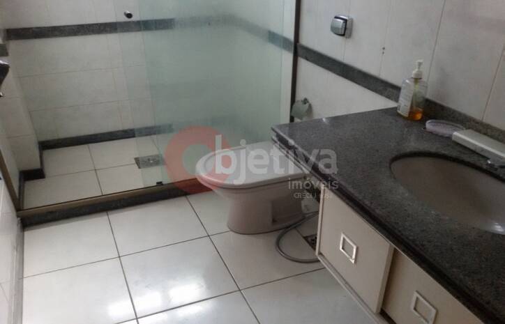 Apartamento à venda com 4 quartos, 260m² - Foto 2