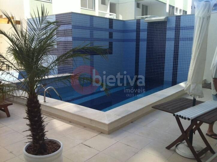 Apartamento à venda com 2 quartos, 75m² - Foto 2