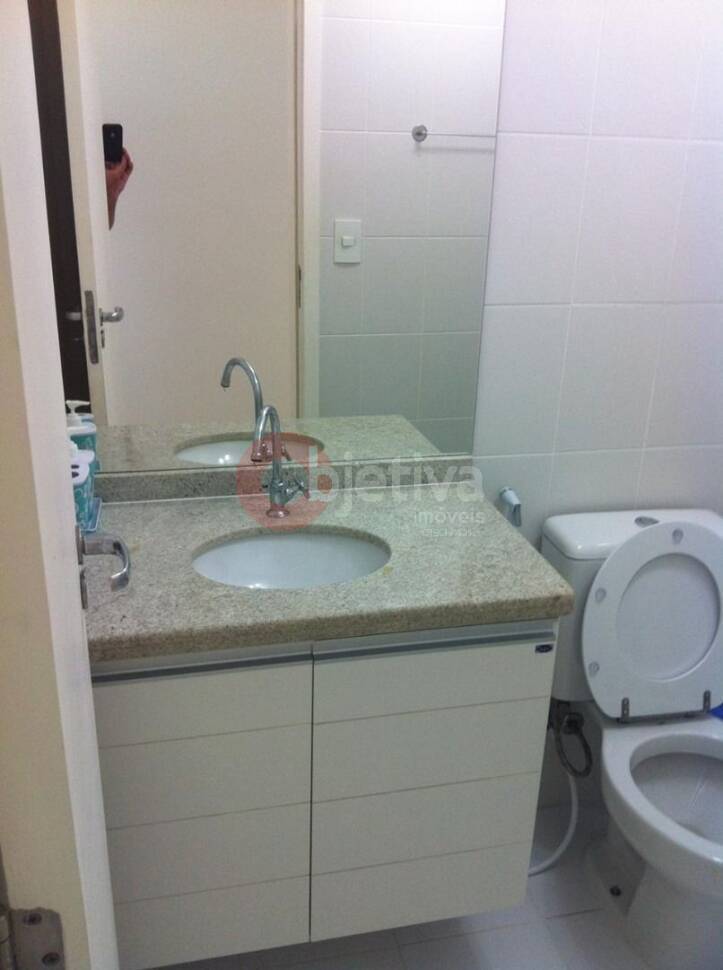 Apartamento à venda com 2 quartos, 75m² - Foto 14