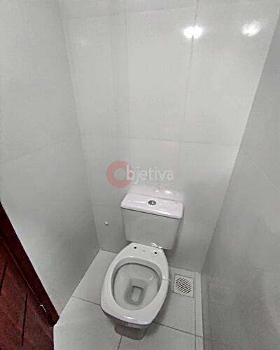 Apartamento para alugar com 3 quartos, 110m² - Foto 17