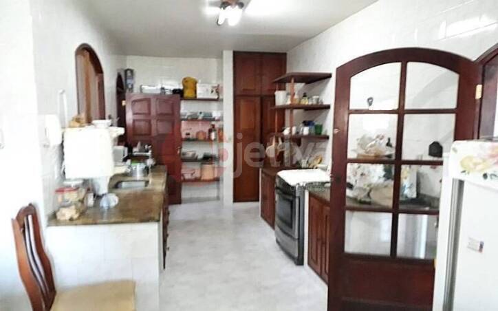 Casa à venda com 8 quartos, 975m² - Foto 24