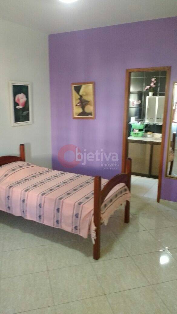 Casa à venda com 4 quartos, 360m² - Foto 27