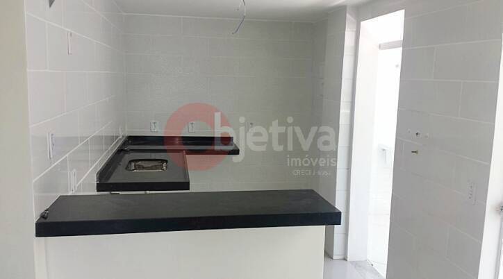 Apartamento à venda com 2 quartos, 130m² - Foto 4