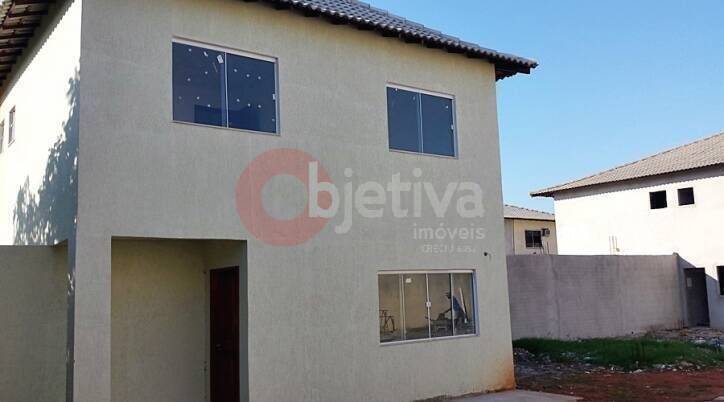 Casa à venda com 2 quartos, 80m² - Foto 2