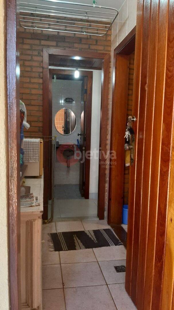 Casa à venda com 2 quartos, 99m² - Foto 6