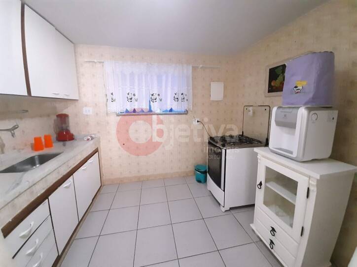 Casa à venda com 6 quartos, 185m² - Foto 12