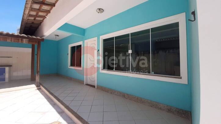 Casa à venda com 4 quartos, 118m² - Foto 2