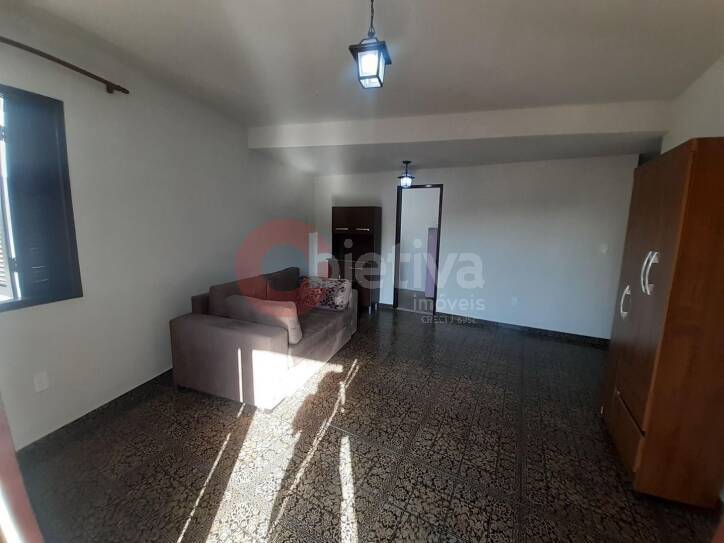 Casa à venda com 4 quartos, 200m² - Foto 6