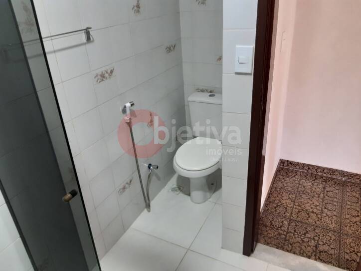 Casa à venda com 4 quartos, 200m² - Foto 13