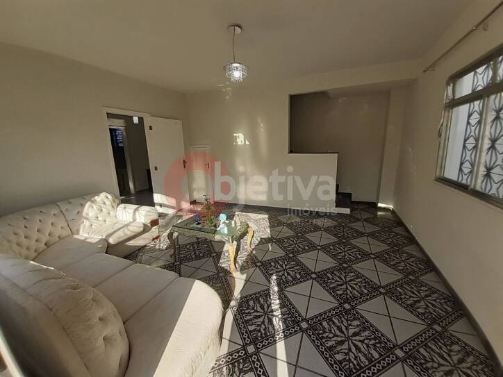 Casa à venda com 4 quartos, 200m² - Foto 17