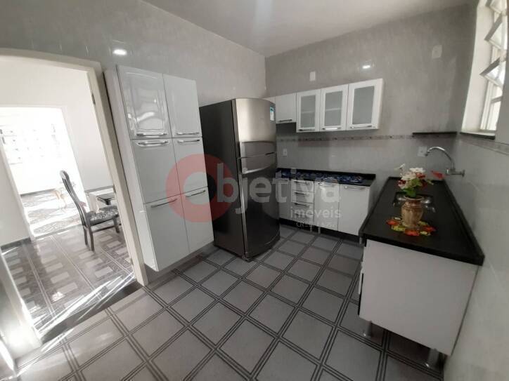 Casa à venda com 4 quartos, 200m² - Foto 25