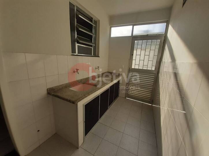 Casa à venda com 4 quartos, 200m² - Foto 29