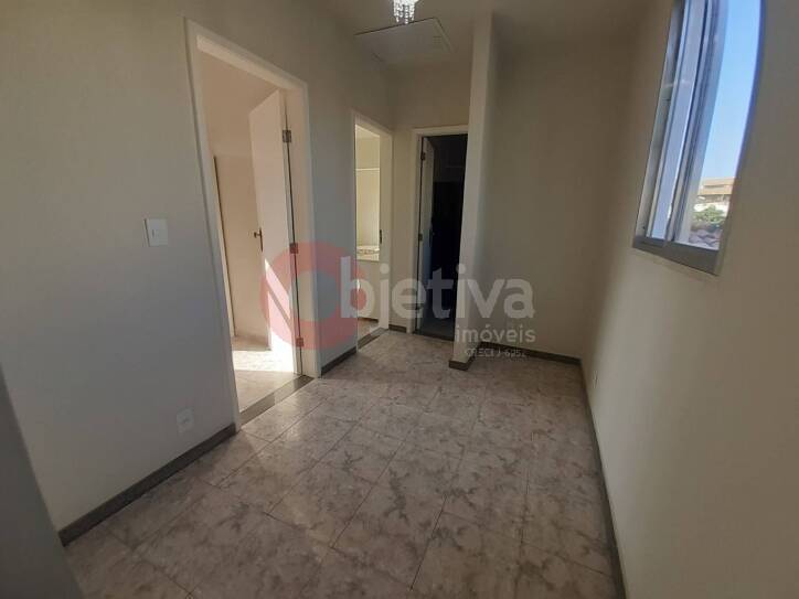 Casa à venda com 4 quartos, 200m² - Foto 30