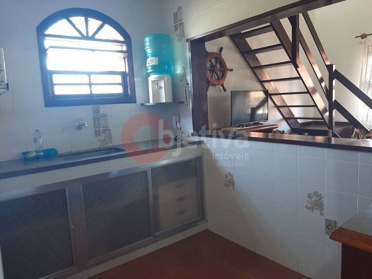 Casa à venda com 3 quartos, 80m² - Foto 4