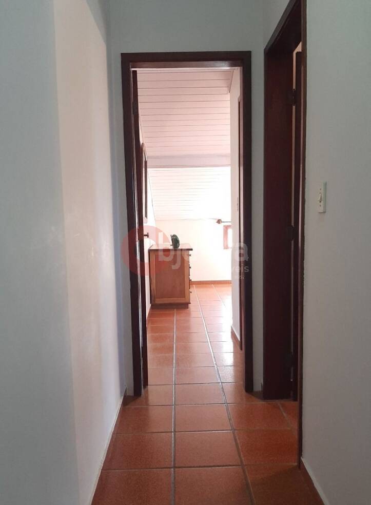 Casa à venda com 3 quartos, 80m² - Foto 10