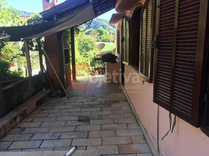 Casa à venda e aluguel com 4 quartos, 90m² - Foto 12