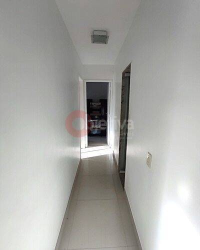 Apartamento à venda com 2 quartos, 85m² - Foto 4