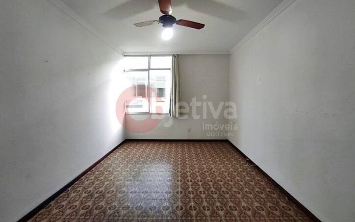 Apartamento à venda com 2 quartos, 75m² - Foto 1