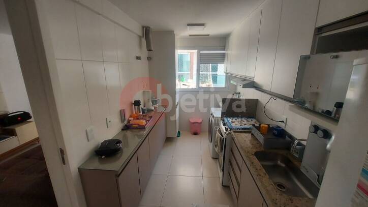 Apartamento à venda com 2 quartos, 80m² - Foto 4