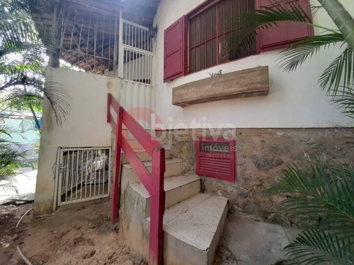 Casa à venda com 3 quartos, 60m² - Foto 4