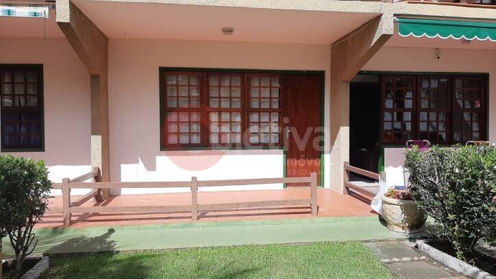 Casa à venda com 2 quartos, 106m² - Foto 2