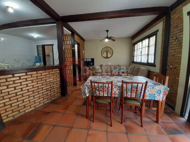 Casa à venda com 3 quartos, 105m² - Foto 5