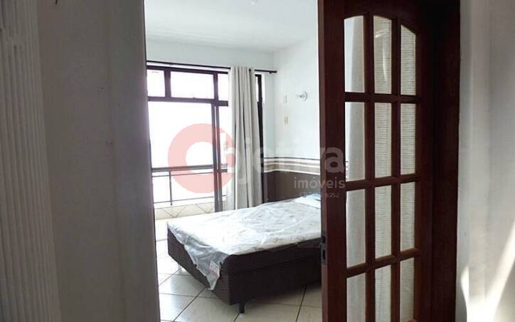 Apartamento à venda com 5 quartos, 200m² - Foto 5