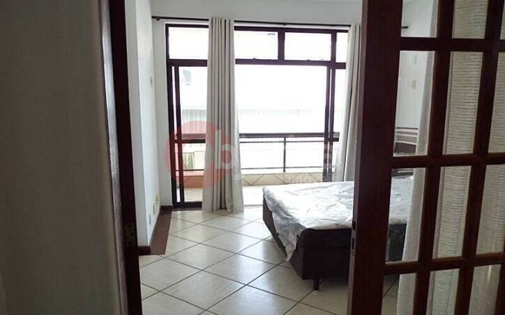 Apartamento à venda com 5 quartos, 200m² - Foto 10