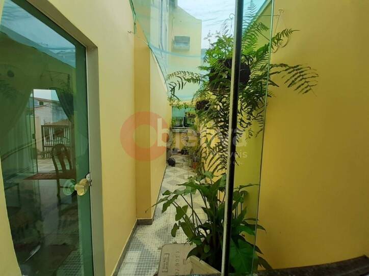 Casa à venda com 6 quartos, 260m² - Foto 23