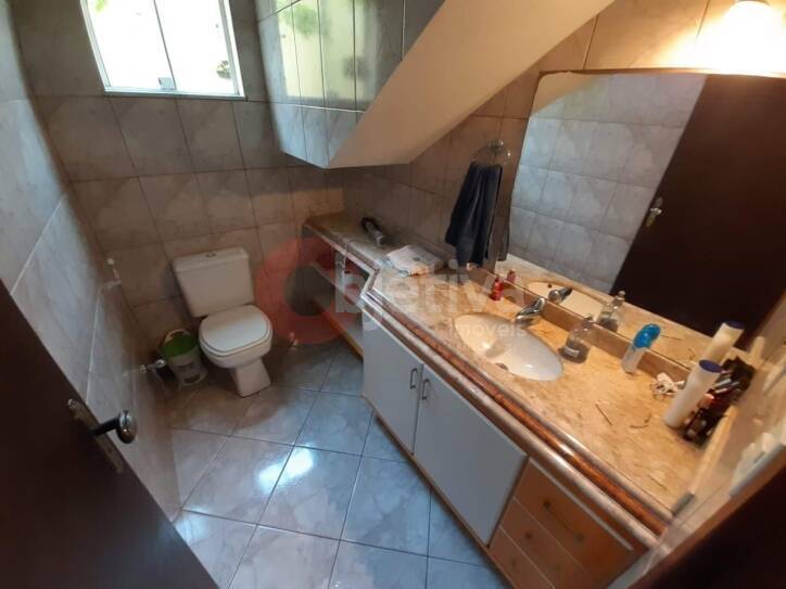 Casa à venda com 6 quartos, 260m² - Foto 30