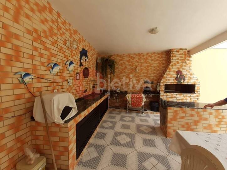 Casa à venda com 6 quartos, 260m² - Foto 41