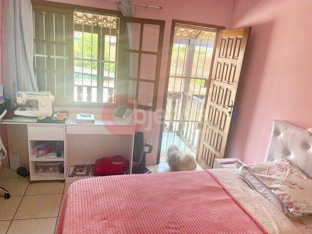 Casa à venda com 3 quartos, 95m² - Foto 13