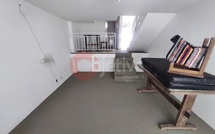 Casa à venda com 2 quartos, 60m² - Foto 5