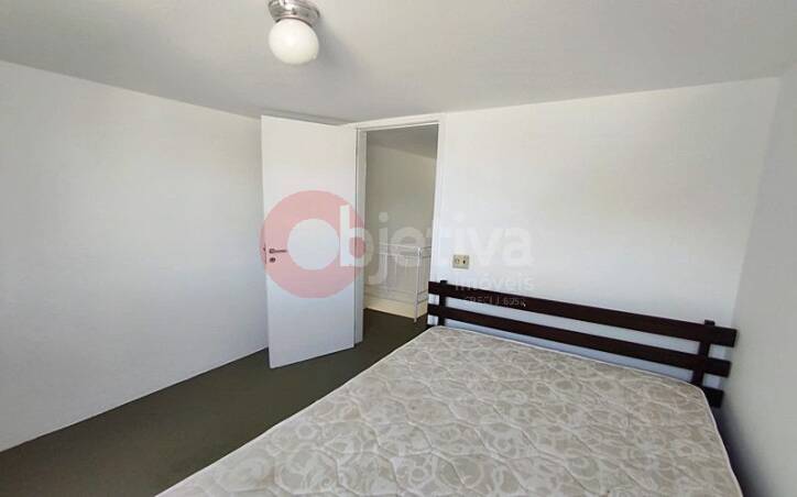 Casa à venda com 2 quartos, 60m² - Foto 15