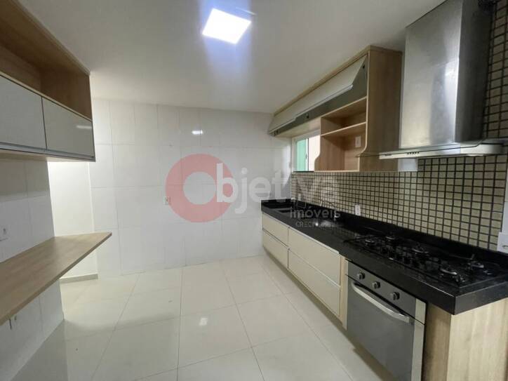 Casa à venda com 4 quartos, 131m² - Foto 17