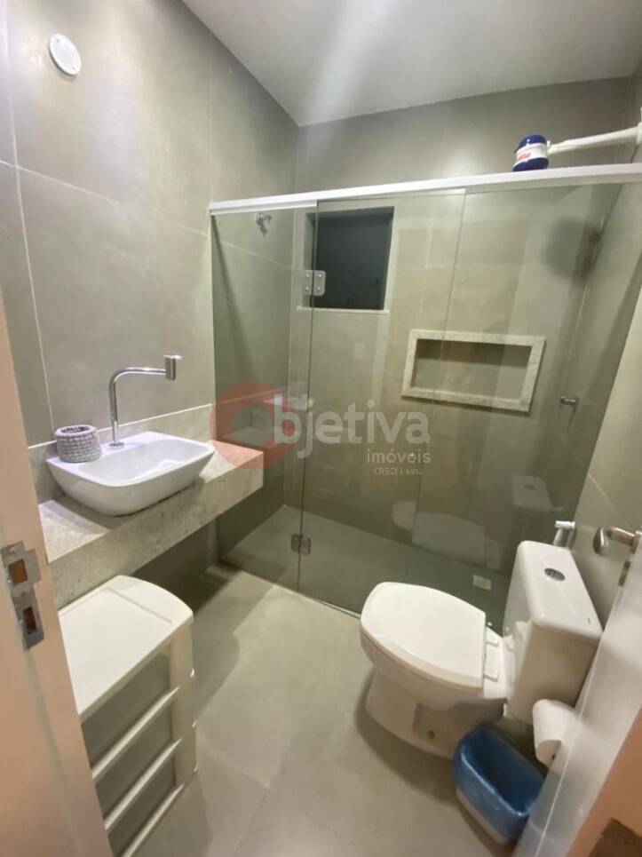 Casa à venda com 5 quartos, 220m² - Foto 25