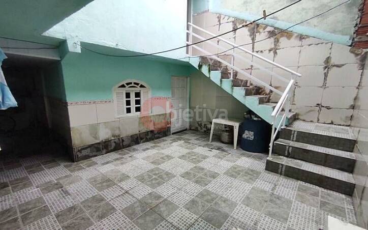 Casa à venda com 7 quartos, 300m² - Foto 30