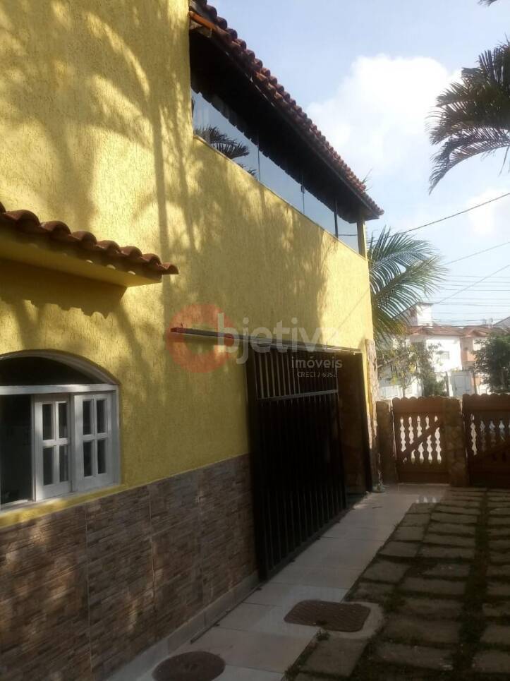 Casa à venda com 4 quartos, 100m² - Foto 2