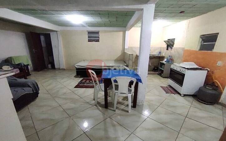 Casa à venda com 7 quartos, 300m² - Foto 32