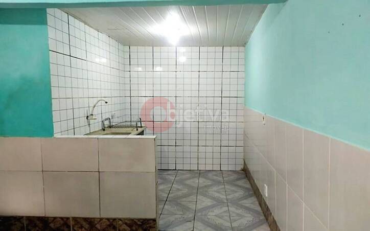 Casa à venda com 7 quartos, 300m² - Foto 47